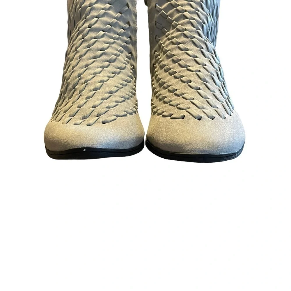 Blowfish Grey Ankle Booties w/Weave Detail & Side Zipper - Sz 6 - Picture 5 of 11